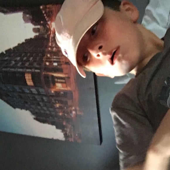 Meet your Posher, Keeyan - Picture 1 of 1